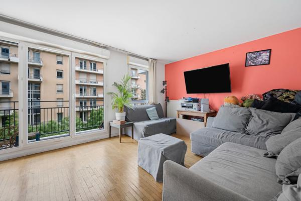 3 Pieces - Courbevoie - Desservi par la future ligne 15 du métro