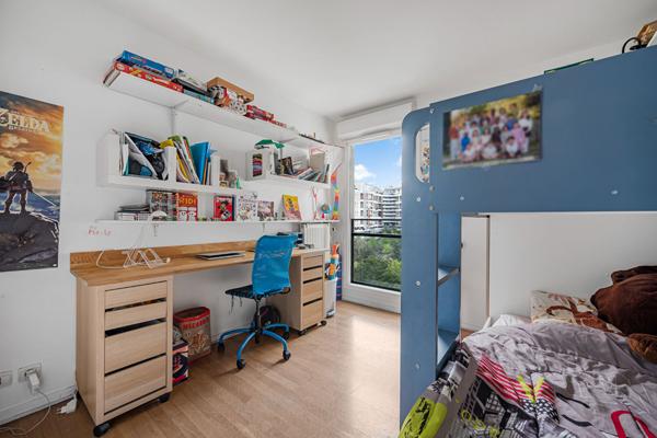 3 Pieces - Courbevoie - Desservi par la future ligne 15 du métro