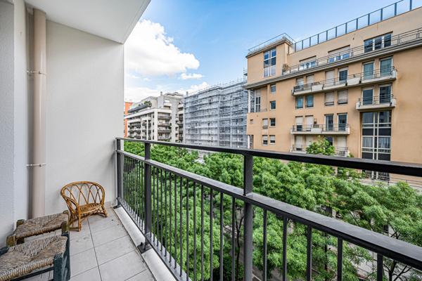 3 Pieces - Courbevoie - Desservi par la future ligne 15 du métro