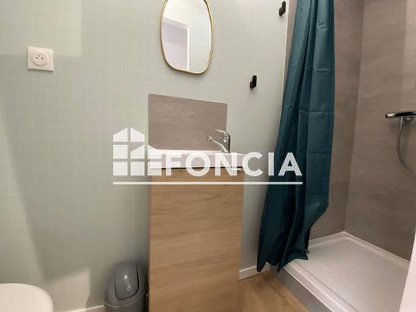 Location Appartement meublé 2 pièces 24.1 m² - 59 RUE DU PETIT TOUR Poitiers 86000