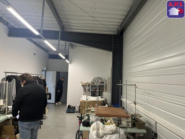 LOCAL COMMERCIAL 300m²