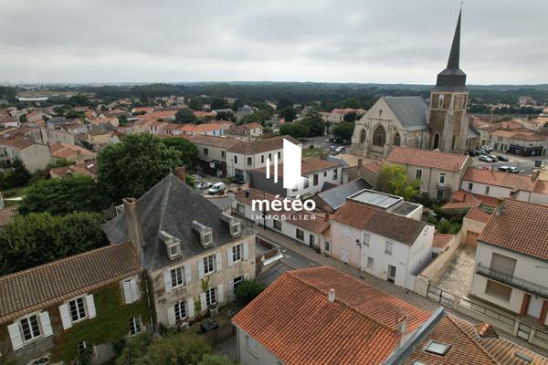 Le Logis d’Hastrel : Charme et Histoire au Bourg d’Olonne-sur-Mer