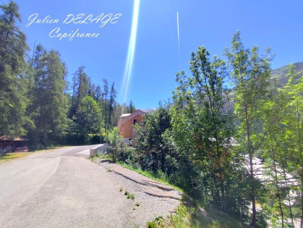 Les Orres – Appartement rénové, vendu meublé, balcon et cave, expo sud-ouest