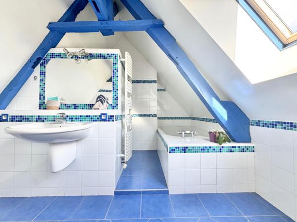 Maison de ville à Ernée de 215 m² Plusieurs Possibilités !