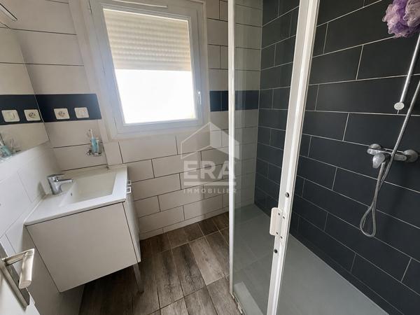 Maison familiale avec jardin et prestations de qualité à Villepreux