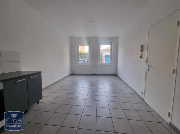 Appartement à louer 4 pièces 64.21m² Saint-Quentin (02100)
