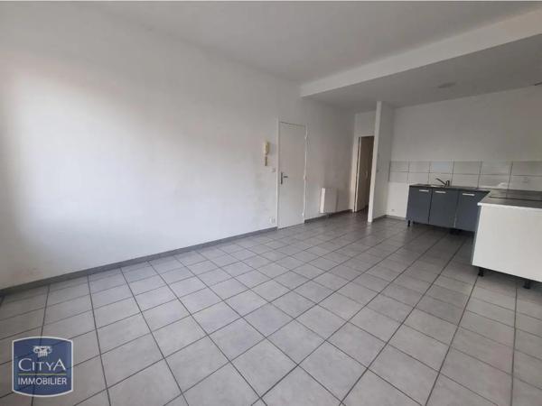 Appartement à louer 4 pièces 64.21m² Saint-Quentin (02100)