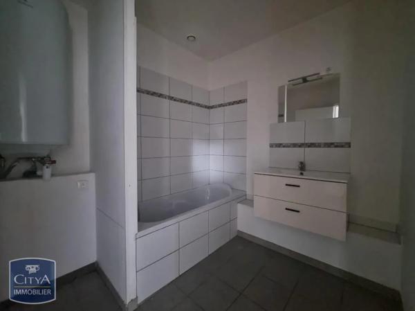 Appartement à louer 4 pièces 64.21m² Saint-Quentin (02100)