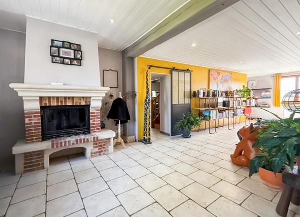 VALENCE D’AGEN – Maison 127 m² – Lumineuse – Espaces Atypiques – Terrasse -Jardin et Double Garage