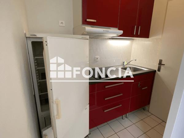 Location Studio 31.4 m² - 40 RUE DU BALLON St Jean Le Blanc 45650