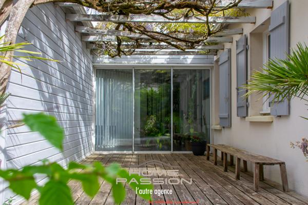 Maison
                                                                                                                                                                                                                                                                                                                        6 pièce(s)                                                                                                                                                                                                          5 chambre(s)                                                                                                                                                                                                          167.24  m²