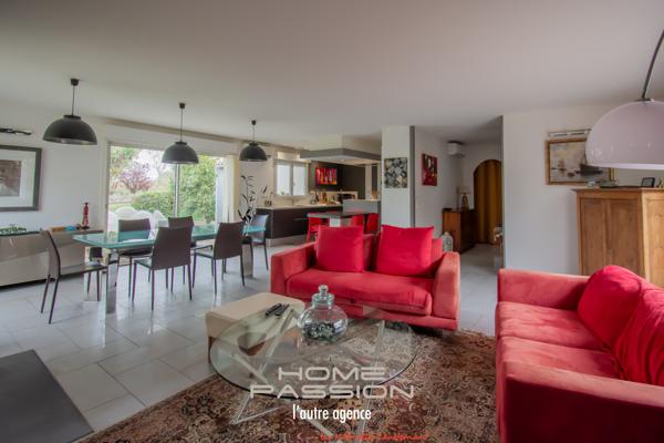 Maison
                                                                                                                                                                                                                                                                                                                        6 pièce(s)                                                                                                                                                                                                          5 chambre(s)                                                                                                                                                                                                          167.24  m²