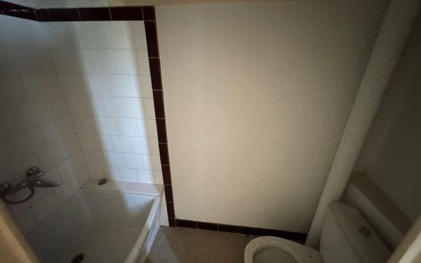 Immeuble à vendre    3 pièces •  Saint-Ambroix