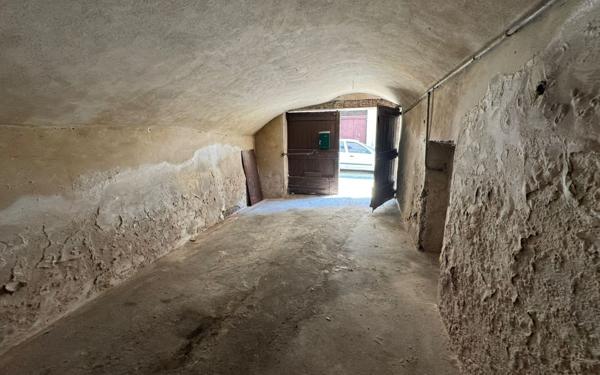 Immeuble à vendre    3 pièces •  Saint-Ambroix