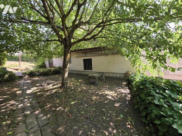 Maison en pisé - résidence principale + investissement locatif – Meyzieu Centre