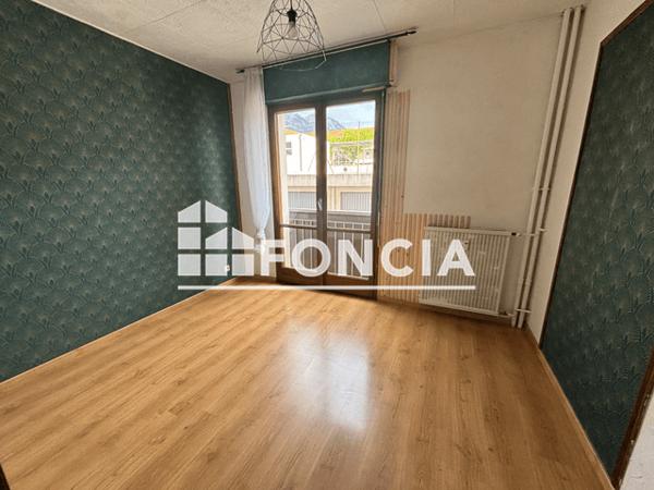Location Appartement 4 pièces 79.11 m² - 31 BIS AVENUE CDT DUMONT Gap 05000
