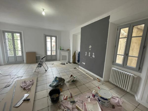 GRASSE CENTRE HISTORIQUE APPARTEMENT 2P 51.5 M2 RENOVE VENDU LOUE