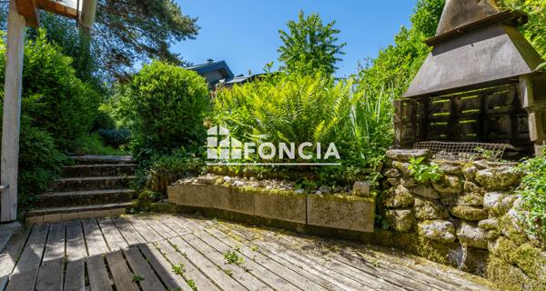 À vendre Maison 11 pièces 232 m² - Saint-jorioz 74410