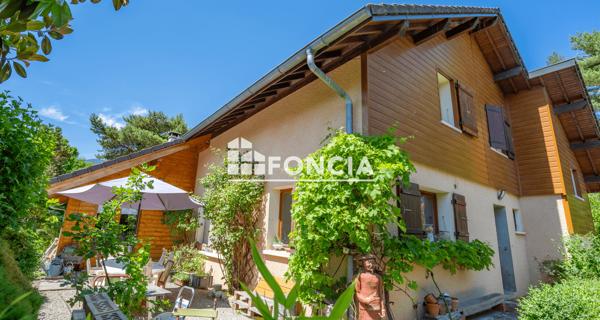 À vendre Maison 11 pièces 232 m² - Saint-jorioz 74410