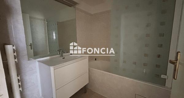 Location Appartement 2 pièces 50 m² - Lyon 69008