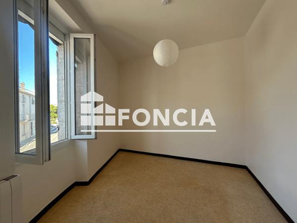 Location Appartement 2 pièces 25 m² - 11 RUE DE L'ECOLE Villeneuve Sur Lot 47300