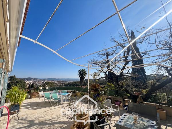 Maison à vendre 5 pièces HYERES (83), Costebelle, Parc de la Luquette, 3 chambres, Garage double et grande Terrasse de 65m2