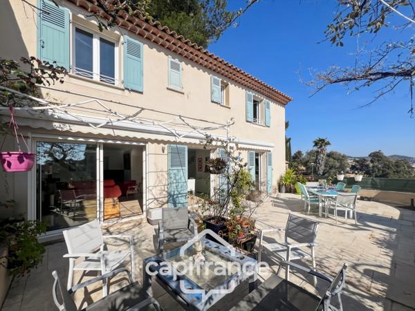 Maison à vendre 5 pièces HYERES (83), Costebelle, Parc de la Luquette, 3 chambres, Garage double et grande Terrasse de 65m2