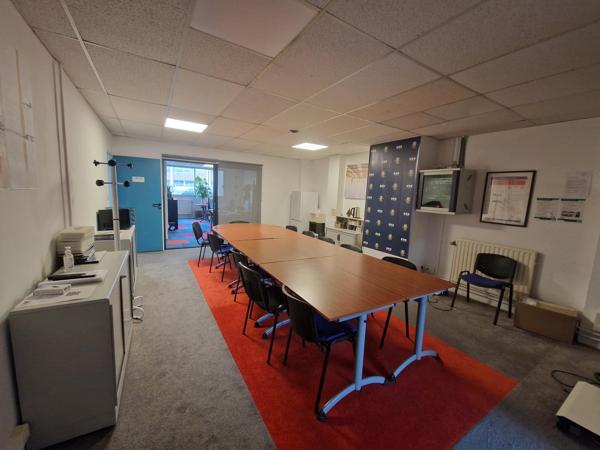 Bureaux 129m² – Beaucouze