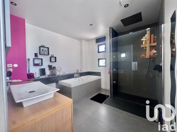 Maison à vendre 5 pièces 200 m² Corneilla-la-Rivière