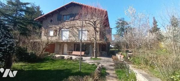 maison familiale avec logement indépendant en rez de chaussée