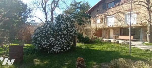 maison familiale avec logement indépendant en rez de chaussée