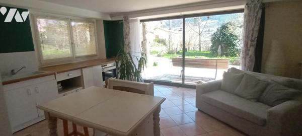 maison familiale avec logement indépendant en rez de chaussée