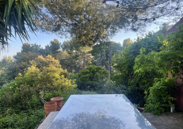 La campagne à deux pas de Bandol - Propriété de charme, piscine et grand terrain