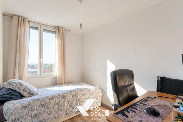 BEAU T5 EN DERNIER ETAGE