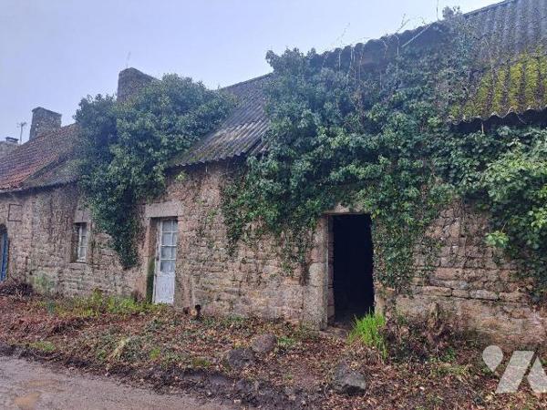 Ensemble de 3 Bâtisses en pierres mitoyennes  sur une parcelle de 738 m²
