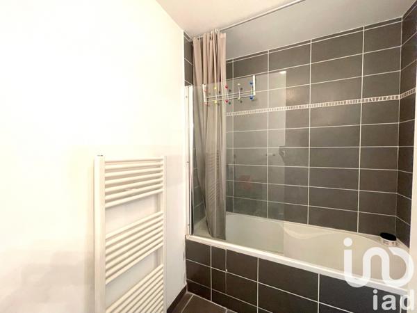 Location appartement 1 pièce 32 m² Lille