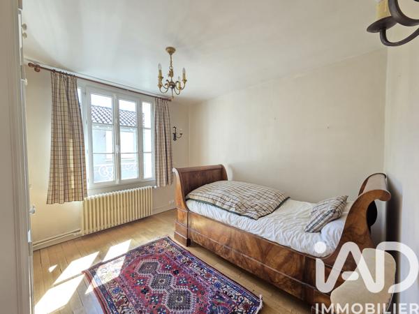 Maison à vendre 9 pièces 211,55 m² Vouneuil-sous-Biard