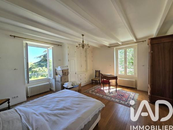 Maison à vendre 9 pièces 211,55 m² Vouneuil-sous-Biard