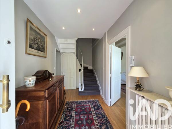 Maison à vendre 9 pièces 211,55 m² Vouneuil-sous-Biard