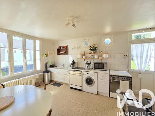 Maison à vendre 9 pièces 211,55 m² Vouneuil-sous-Biard