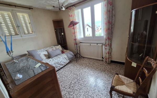 Maison à vendre    5 pièces • 110 m2 Montceau-les-Mines