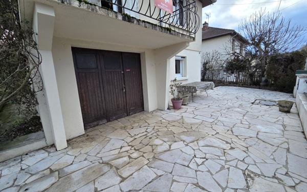 Maison à vendre    5 pièces • 110 m2 Montceau-les-Mines