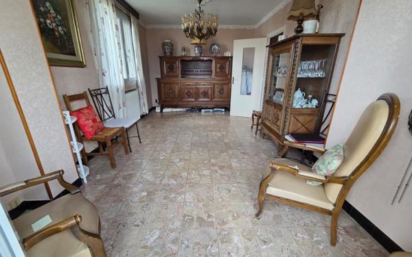 Maison à vendre    5 pièces • 110 m2 Montceau-les-Mines