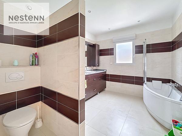 MAISON D'EXCEPTION d'environ 166 m² située à Leuville-Sur-Orge : Volume, Confort et Centre-ville