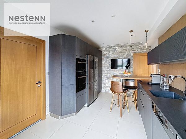 MAISON D'EXCEPTION d'environ 166 m² située à Leuville-Sur-Orge : Volume, Confort et Centre-ville