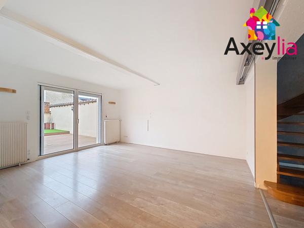 Le Coteau (42120) A VENDRE- LE COTEAU - APPARTEMENT AVEC TERRASSE ET STATIONNEMENT PRIVATIF