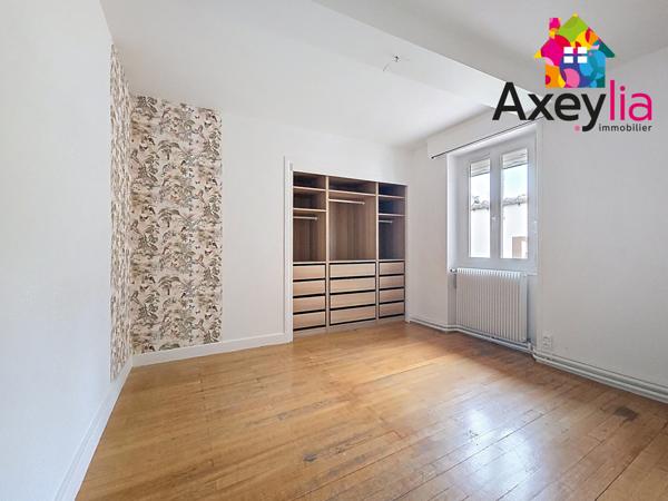 Le Coteau (42120) A VENDRE- LE COTEAU - APPARTEMENT AVEC TERRASSE ET STATIONNEMENT PRIVATIF