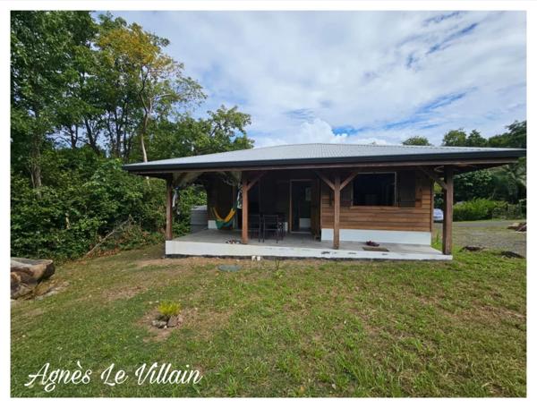 Terrain Plat avec Maisonnette proche Plage de Grande Anse