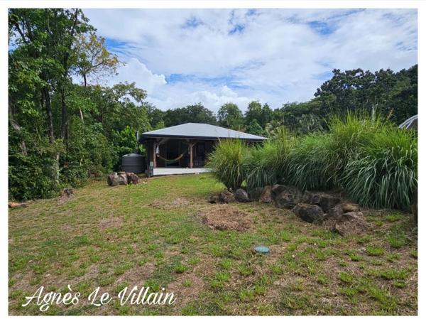 Terrain Plat avec Maisonnette proche Plage de Grande Anse