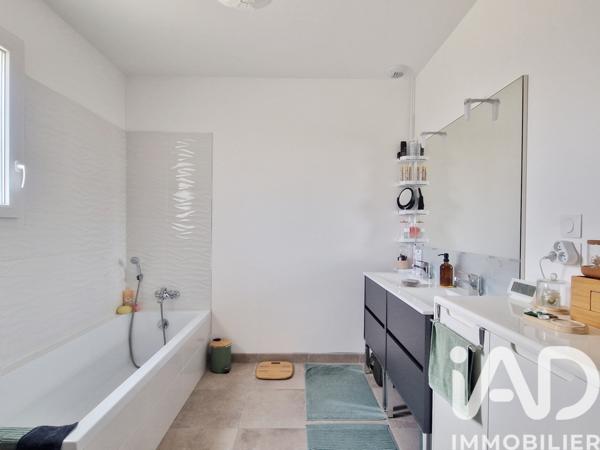 Maison à vendre 4 pièces 98 m² Angoulême